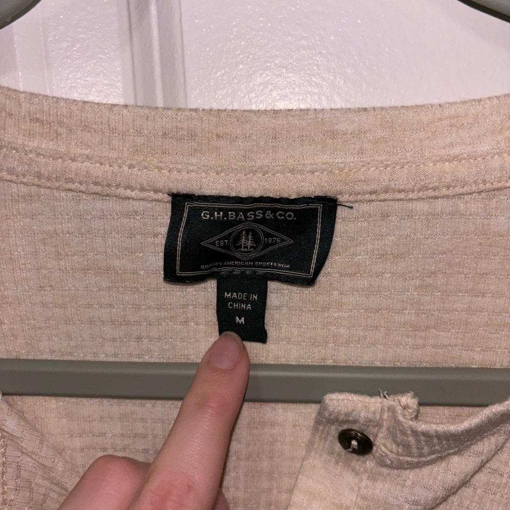 G.H. Bass & Co Long Sleeve - Picture 2 of 3